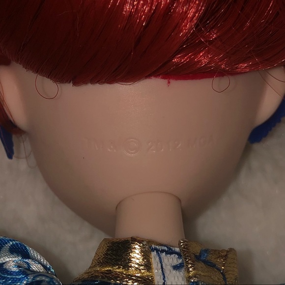 Bratzilla Bratz Meygana Broomstix Core doll 2013 - Picture 7 of 9